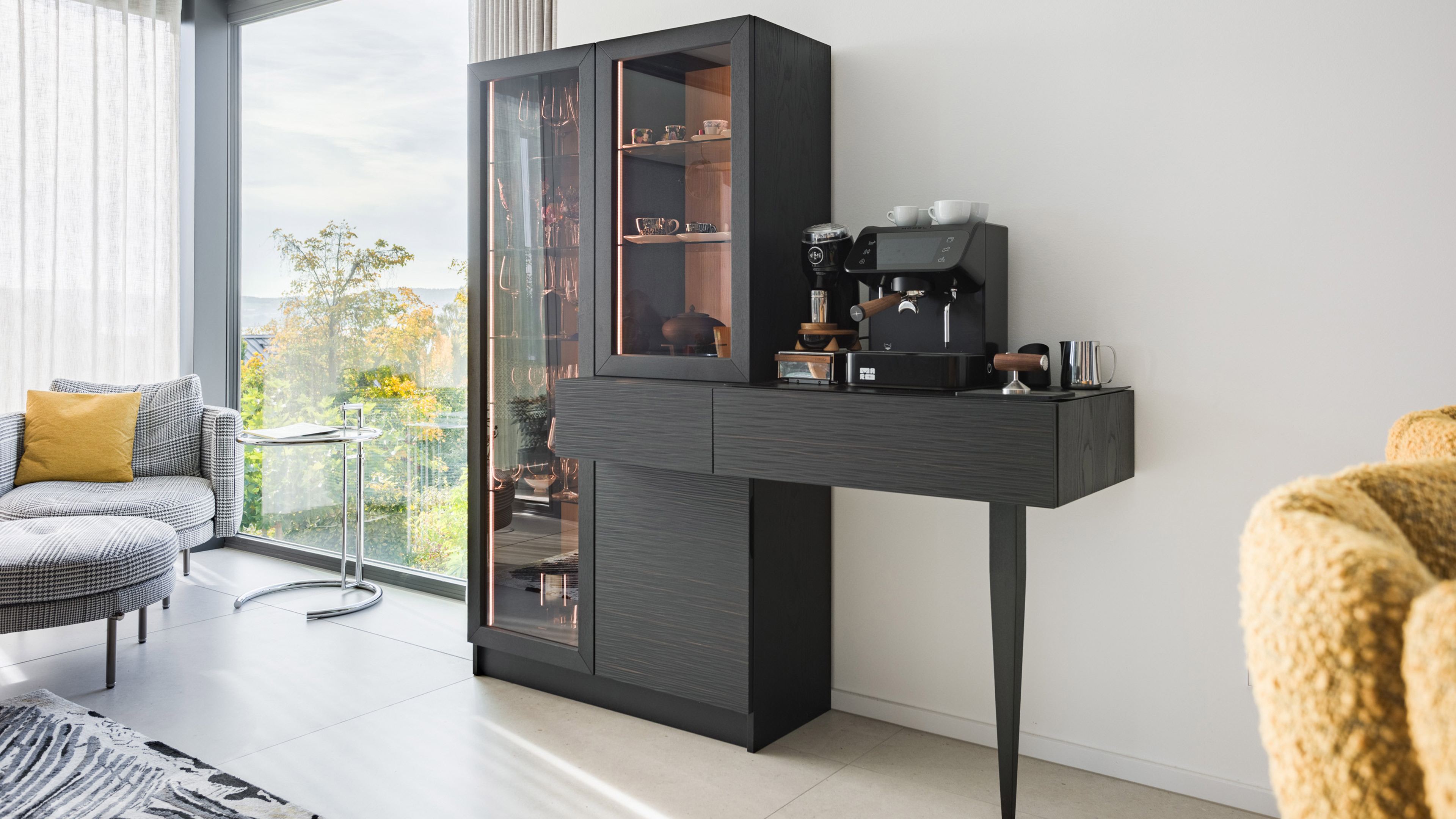 Vitrine aus Holz