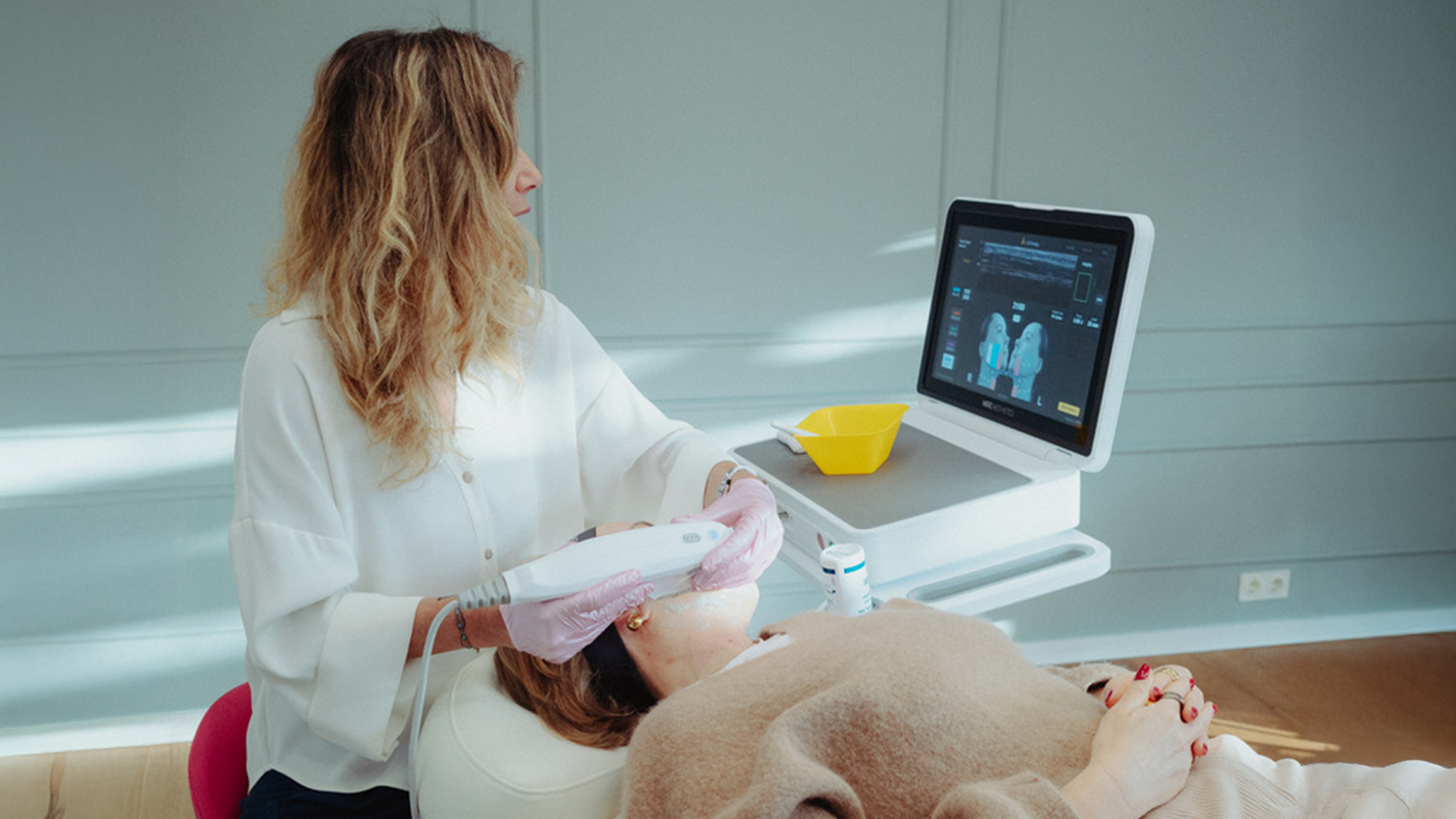 Durchf&uuml;hrung der Ultherapy Prime Behandlung