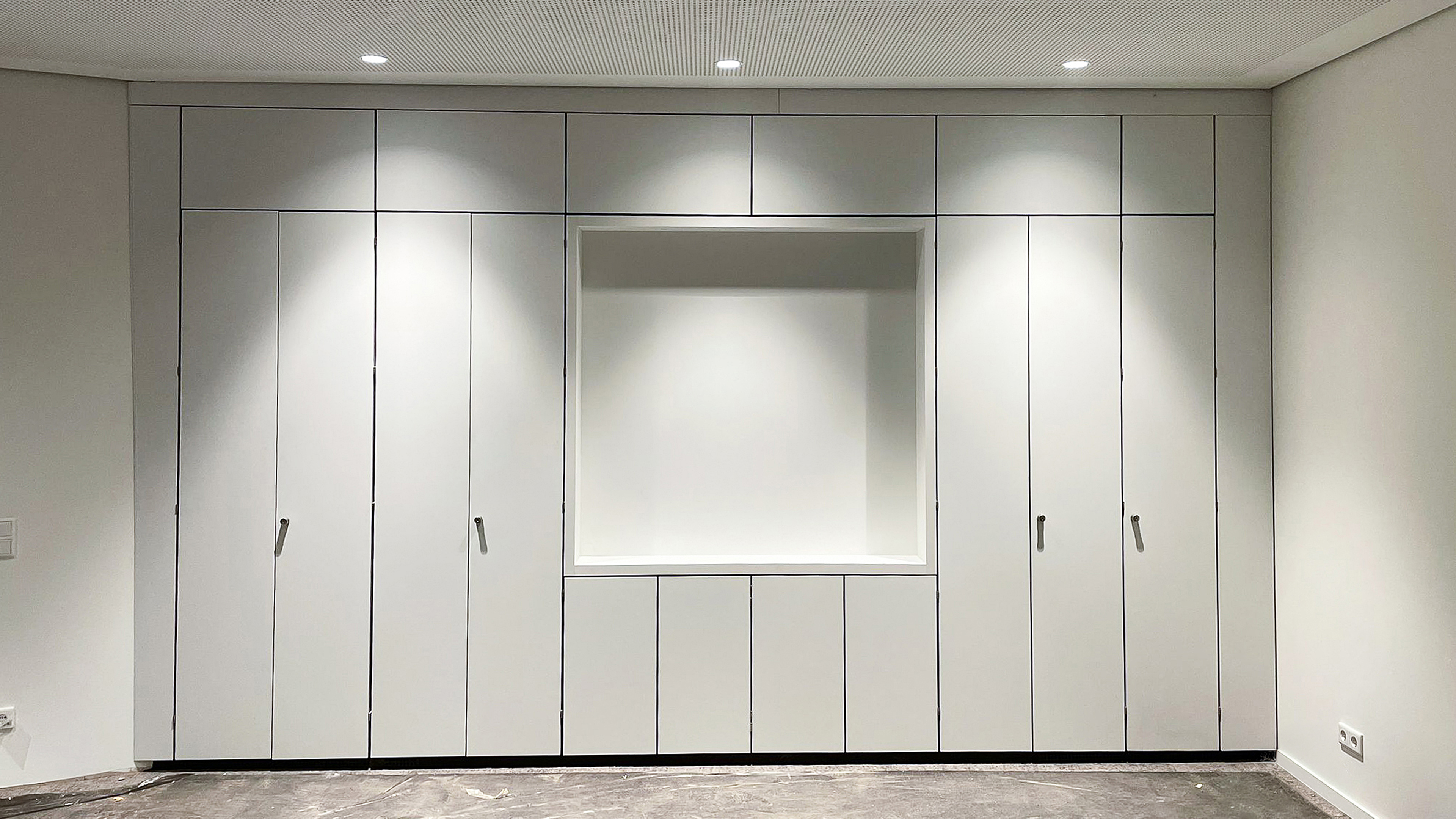 Einbauschrank in weiß