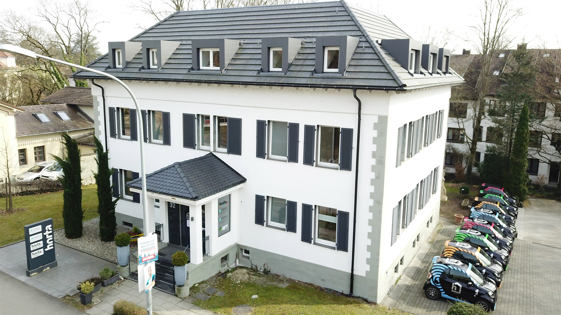 Firmensitz von horta Immobilien in der Mainaustraße in Konstanz aus der Luft.