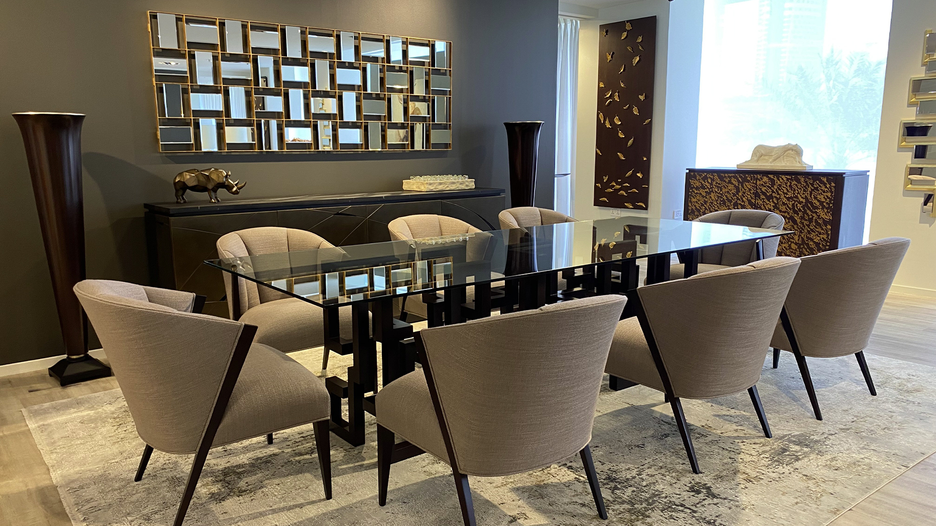 Christopher Guy Esszimmer