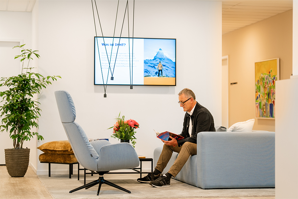 Entspannter Behandlungsbereich für die IHHT Intervall-Hypoxie-Hyperoxie-Therapie