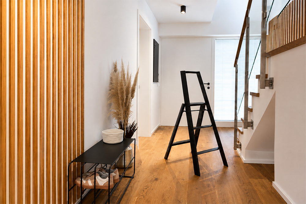 Designleiter von Jansora als stilvolle Ablage