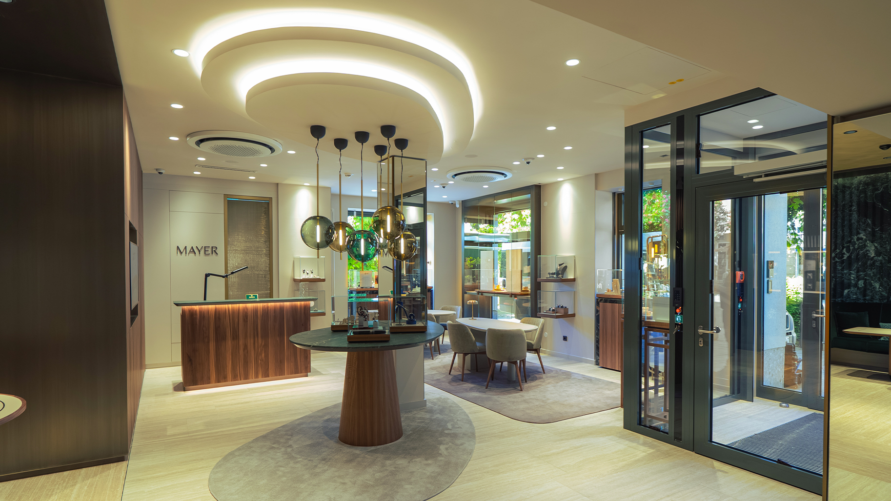 Moderne Geschäftsräume von Juwelier Mayer in Starnberg