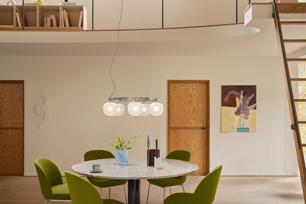 Moderner offener Essbereich