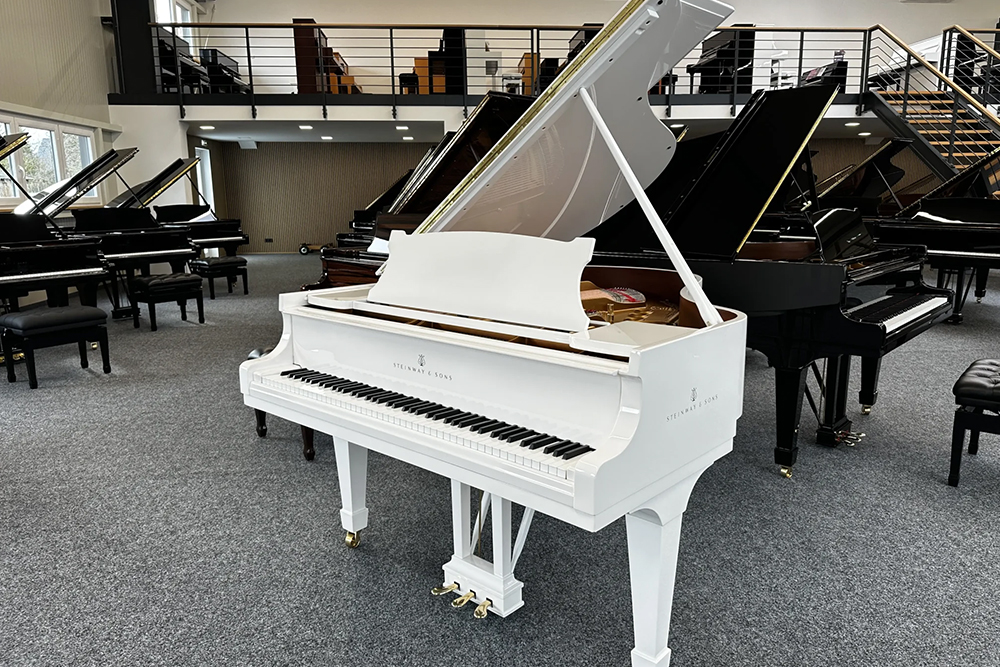Weißer Flügel Steinway & Sons