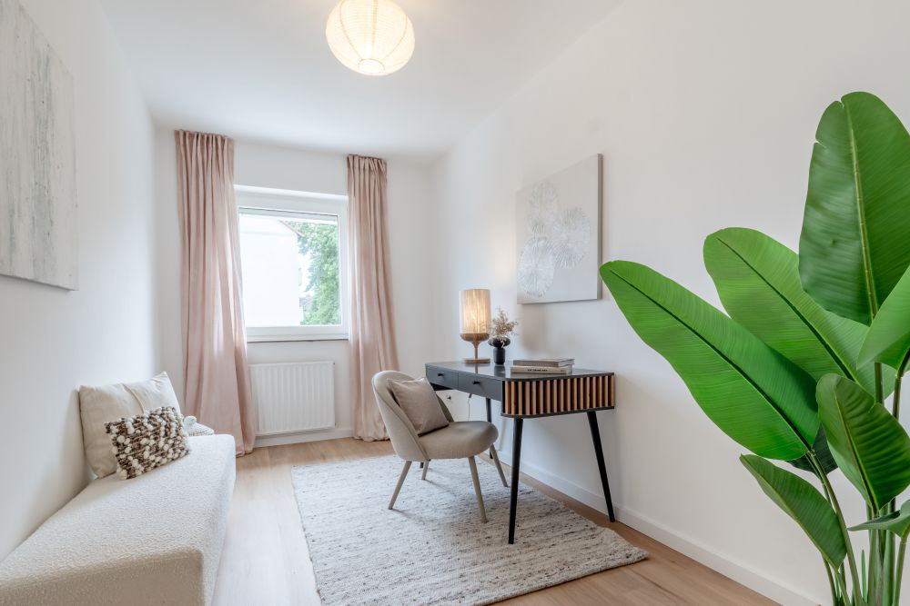 Professionelles Homestaging innen – Möbel, Licht und Dekoration ideal inszeniert