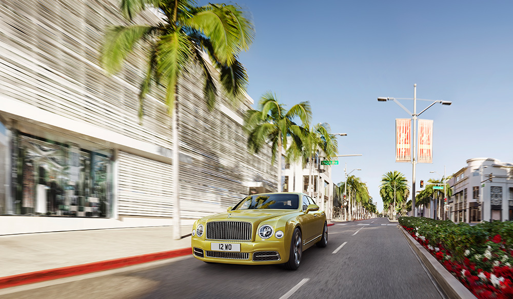 Stilpunkte-Blog: Tropical Streetlife mit dem Bentley Mulsanne. Foto: Pon Luxury Cars / Bentley